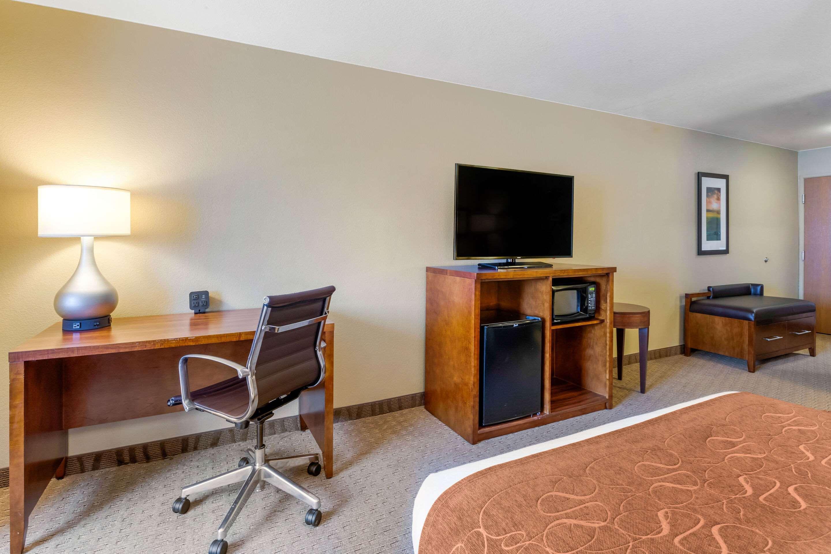 Comfort Suites Burlington Exterior foto