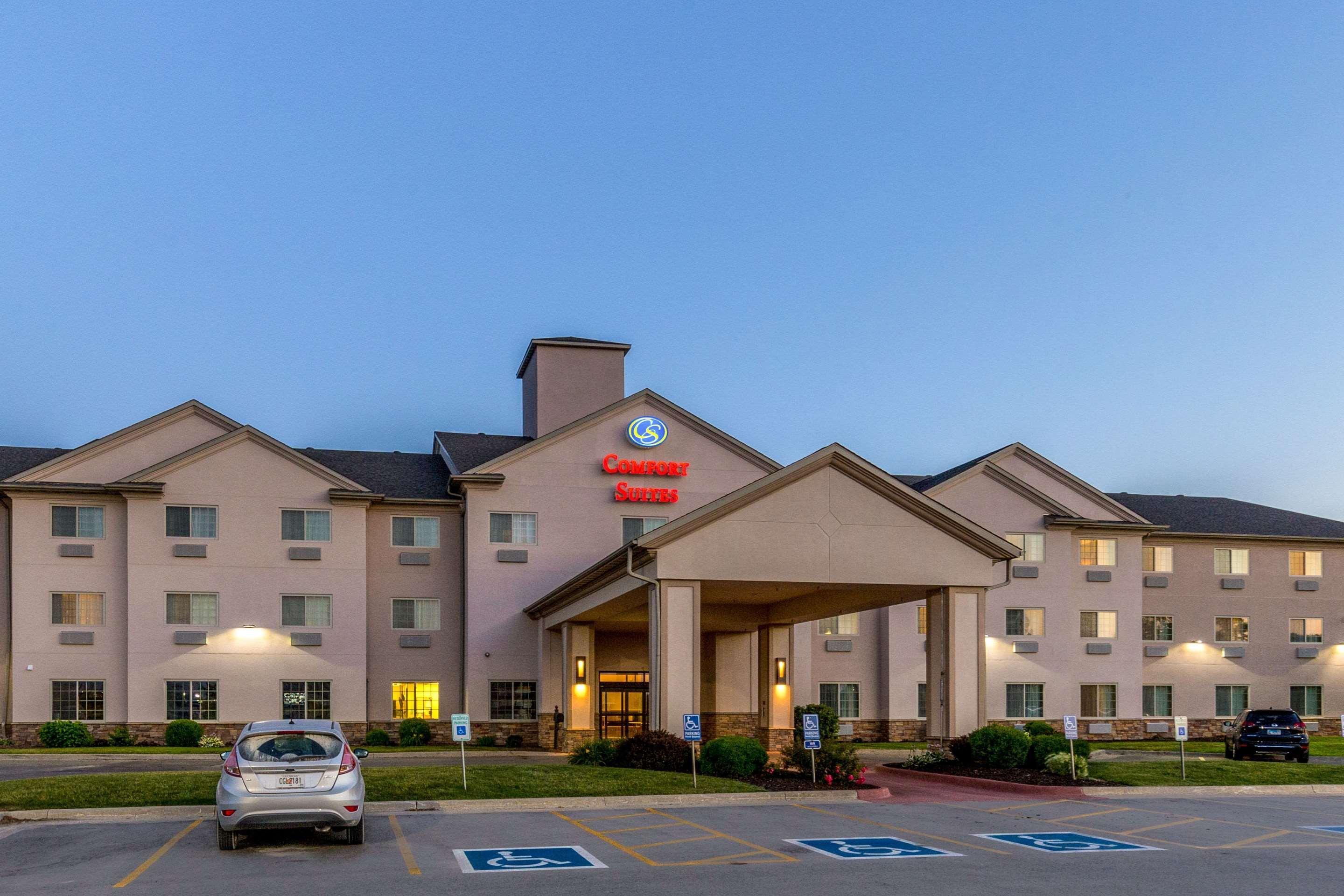 Comfort Suites Burlington Exterior foto