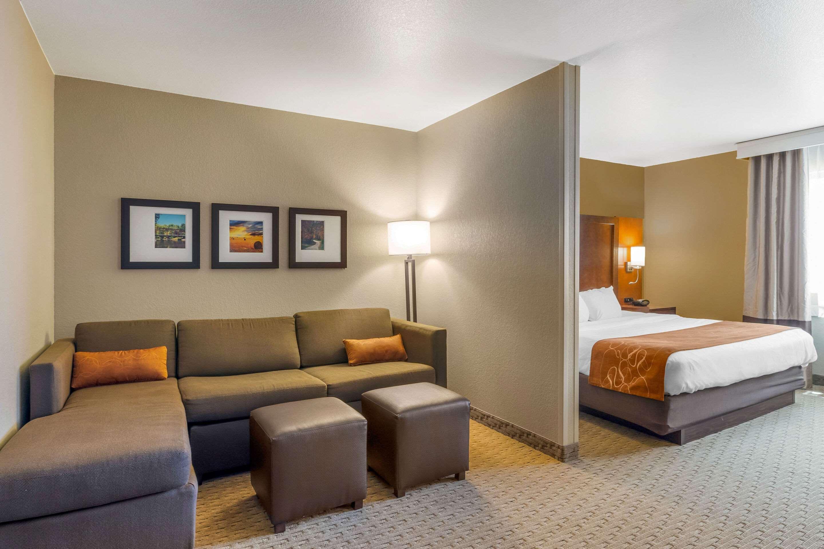 Comfort Suites Burlington Exterior foto